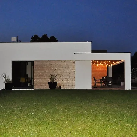 ヴィラ Dom Na Cuplu *