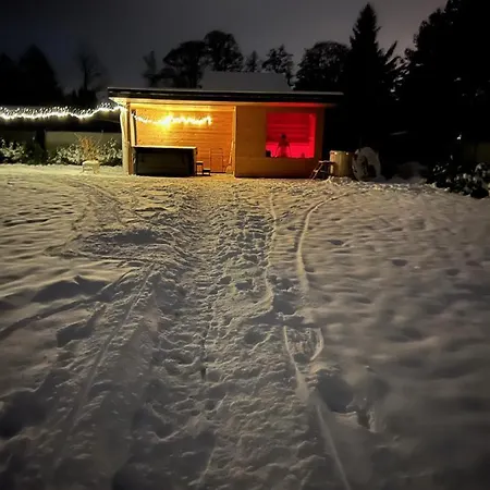 Dom Na Cuplu Cupel (Legionowo)