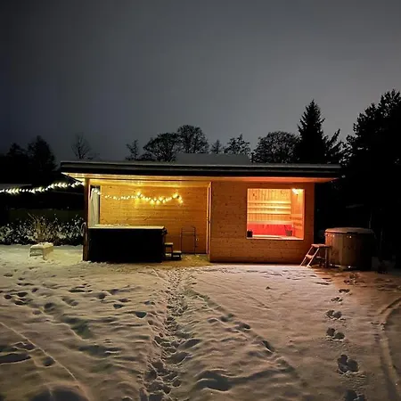 Dom Na Cuplu Cupel (Legionowo)